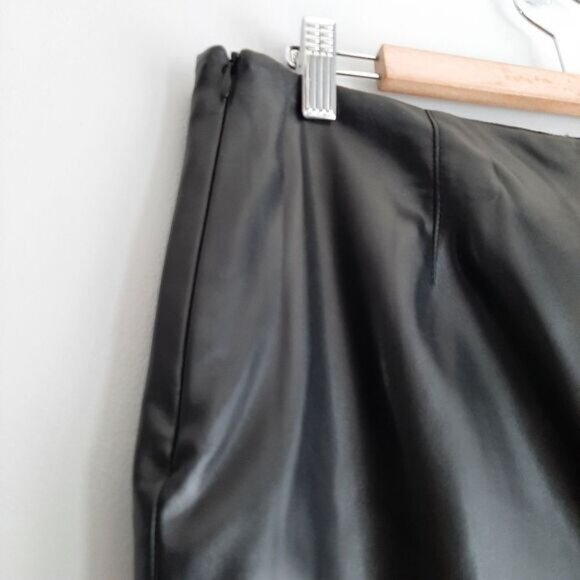 EDIT Back Zipper Slit Vegan Faux Leather Pencil Mini Skirt Black Sz 8 - Picture 11 of 13